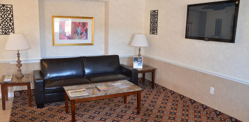 Red Roof Inn Gulf Shores Interior photo