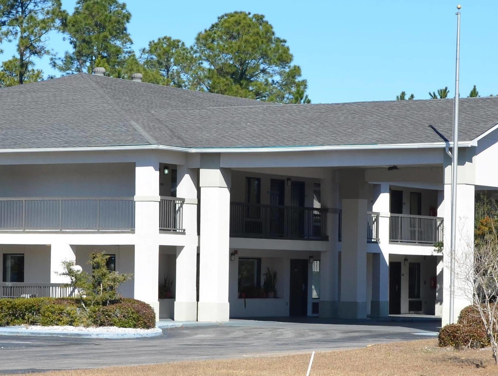 Red Roof Inn Gulf Shores Exterior photo